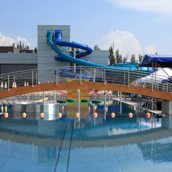 obcanska-stavba-rekonstrukce-koupaliste-hlavni Reference, občanská stavba - rekonstrukce koupaliště