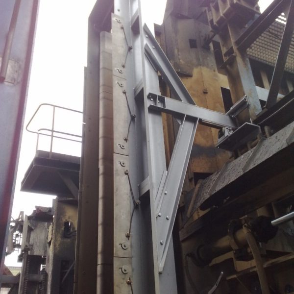 Strojní zařízení_Obsluhovací stroje KB_Zákryt uhelného hranolu